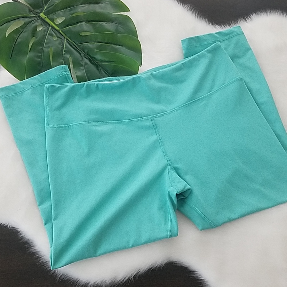 Scorpio Sol Leggings Size Medium